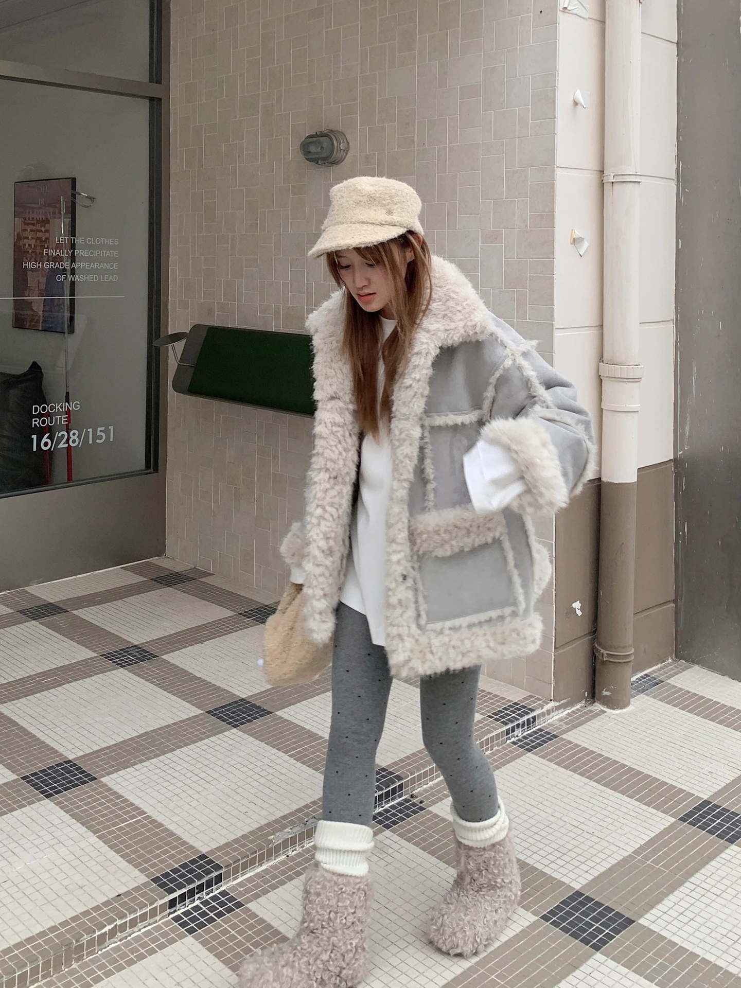 

Пальто женское Soloki Heavy Industry: утепленное, свободное, милое, синее, из искусственного меха ягненка, в корейском стиле