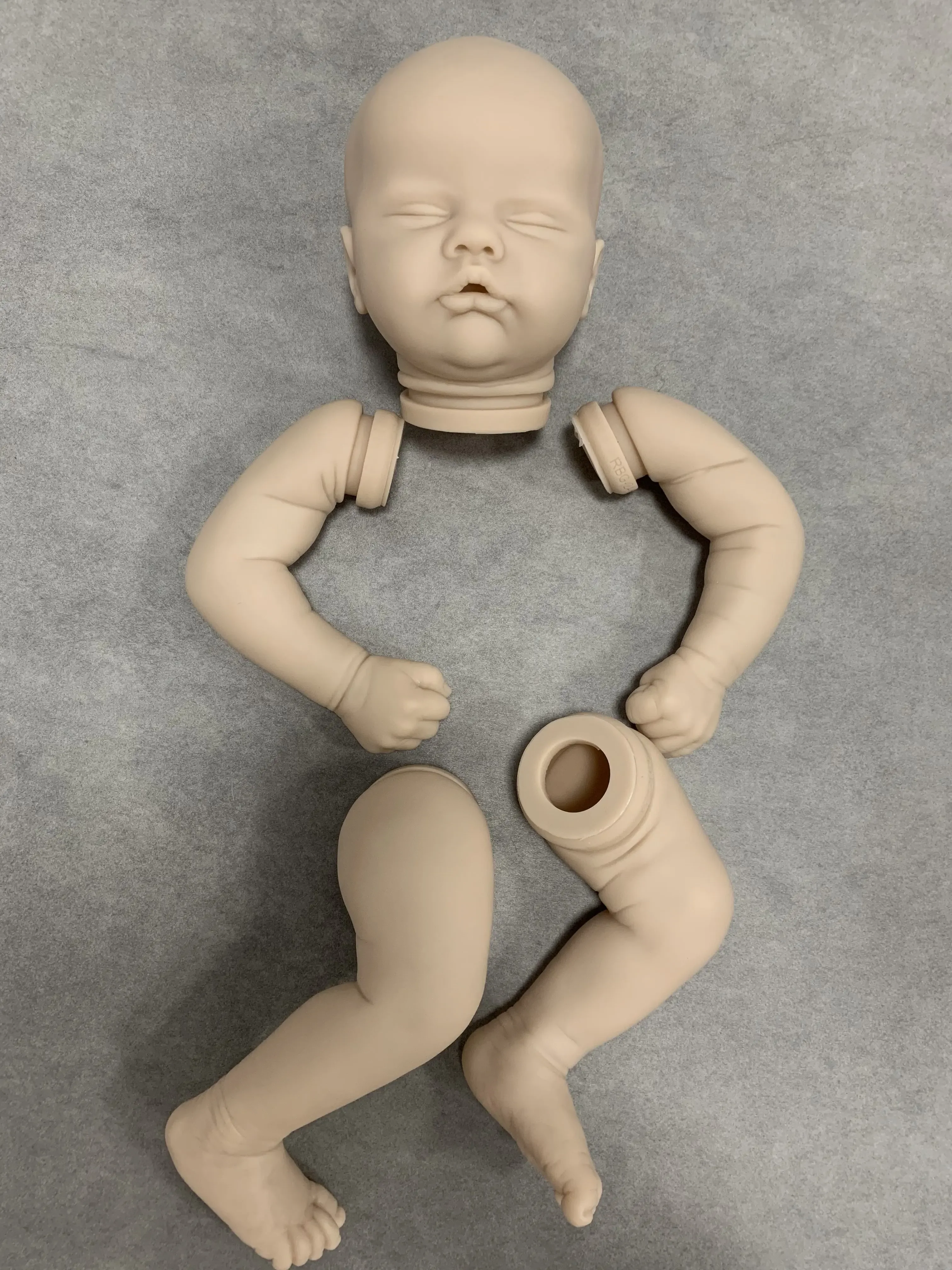 DLS 19 polegadas Reborn Baby Doll kit Quinbee Kit sem pintura com corpo de pano peças DIY