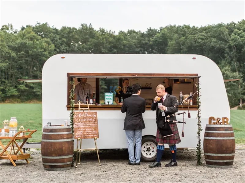 امتياز شاحنة الغذاء مجهزة بالكامل معايير الولايات المتحدة قافلة التخييم شواء المقلاة العميقة القهوة المحمول تقديم الطعام عربة بيع الأطعمة مقطورة