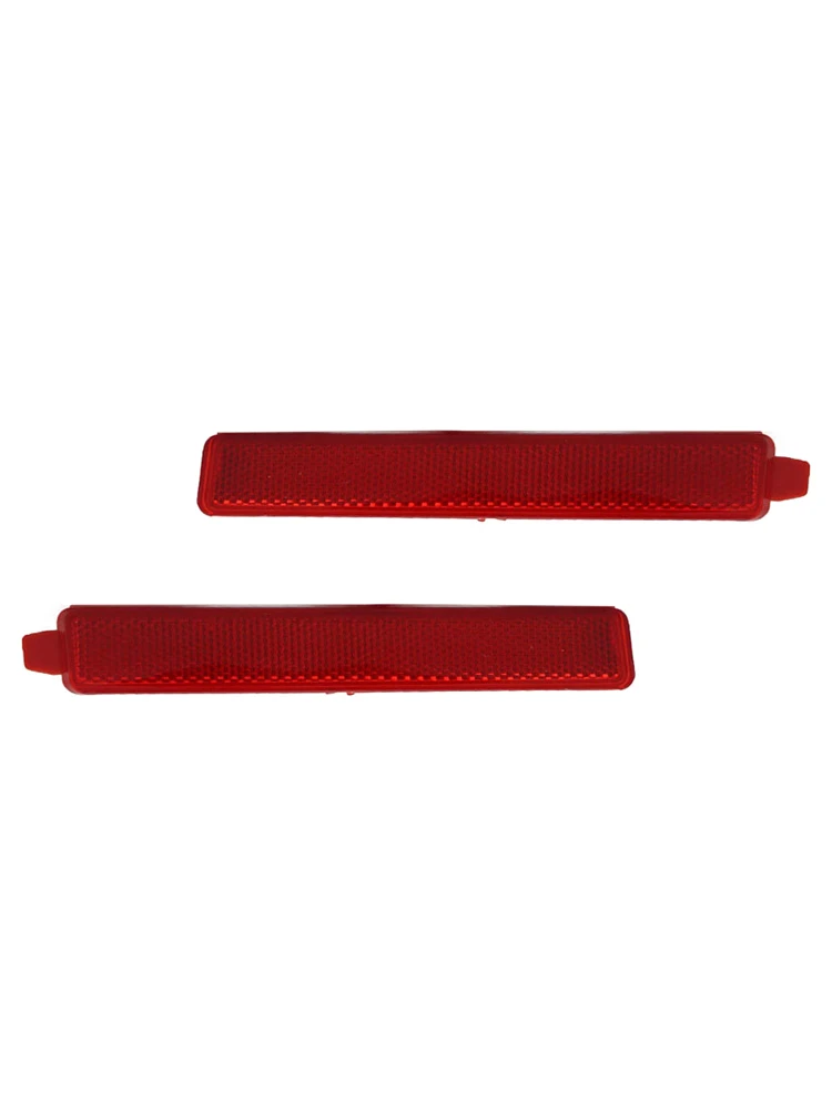 Rear Bumper Reflector Strips Light Brake Lamp For Cadillac SRX 2010-2016 For Chevy Traverse 2009-2012 Car Accessories