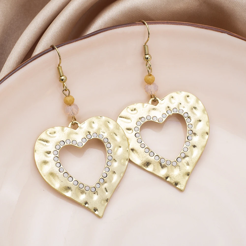 Irregular Pit Patterns Hollowed Zinc Alloy Heart Earrings For Women Vintage Style Paired With Glass Beads Valentine's Day Gifts