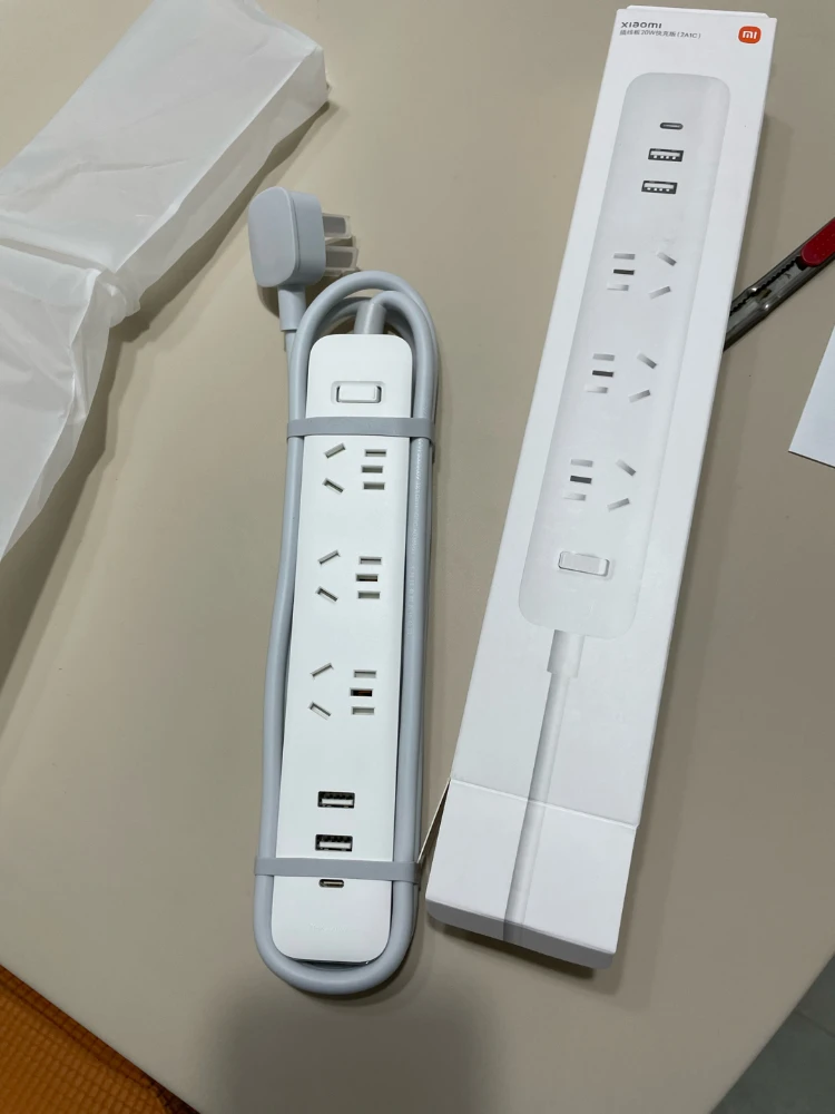 New Xiaomi Socket Mi Mijia QC3.0 20W Fast Charging Power Strip 2A1C 3 Sockets Standard Plug Interface Extension Lead 1.8m