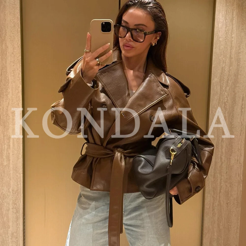 

KONDALA 2026 Весна-Лето Элегантные женские коричневые куртки из искусственной кожи для выхода в свет и отпуска, модные шикарные женские куртки с поясом