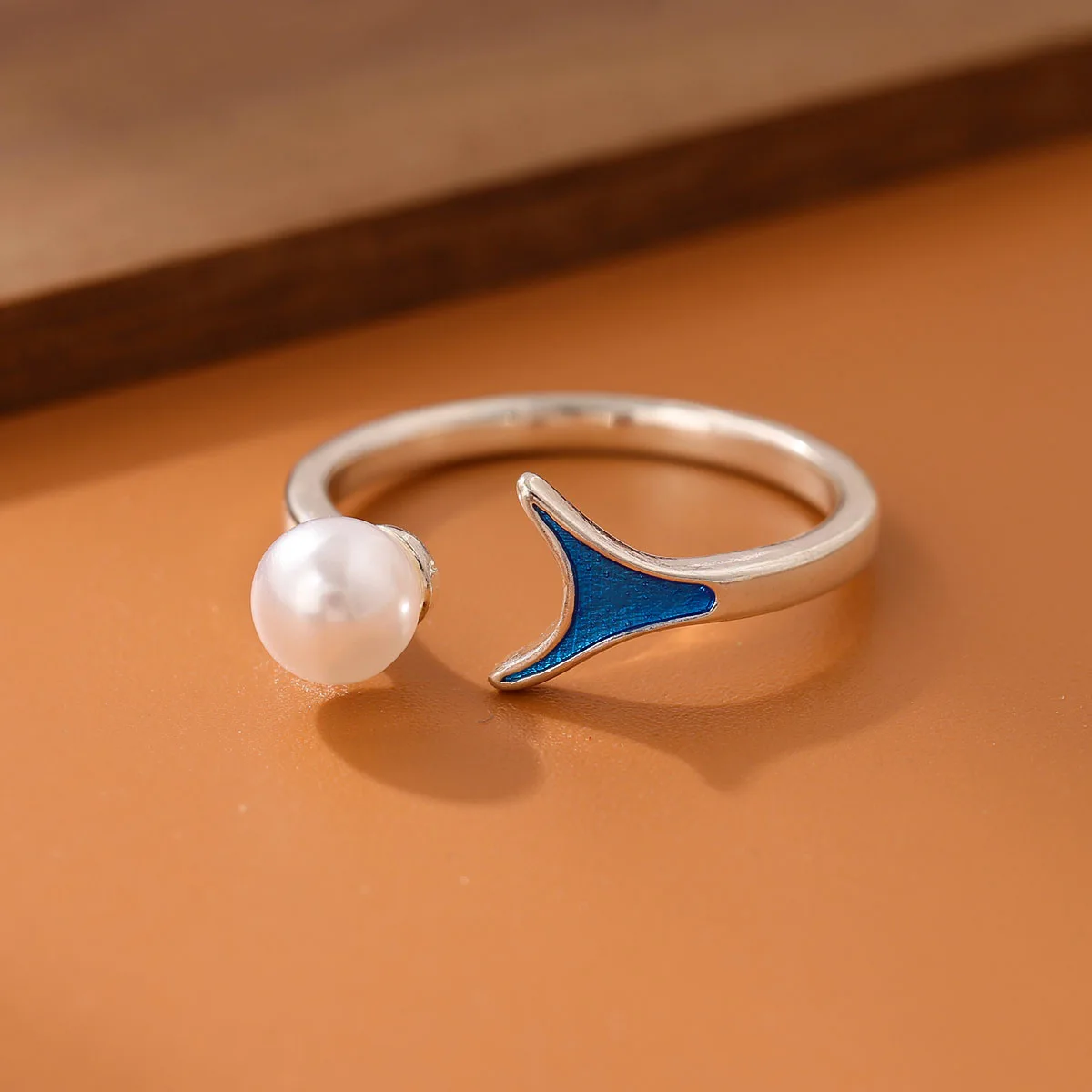 

National Style Personality Exquisite Temperament 925 Sterling Silver Jewelry Blue Epoxy Tail Fish Pearl Opening Rings R305