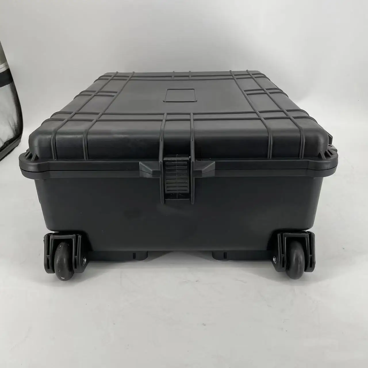 DPC126 Wholesale Quality Waterproof Shockproof Hard Plastic Equipment Protective Case With Wheels And Tie Rods