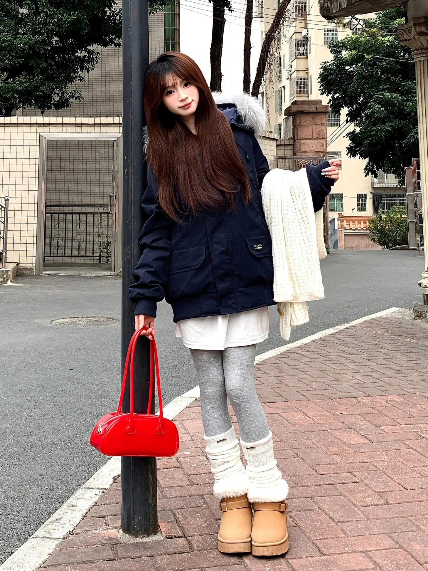 

Парка женская демисезонная с натуральным мехом, на кнопках, в военном стиле, с кружевной шнуровкой, европейский модный дизайн, эмо-стиль, для повседневной носки, с рукавами реглан, квадратными карманами, хит продаж