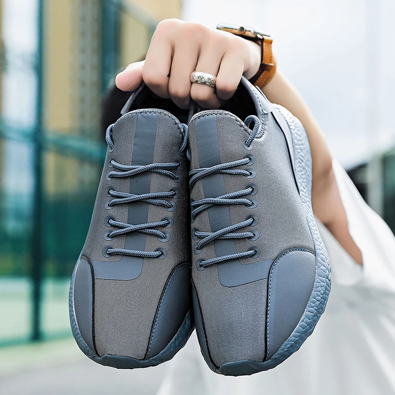 Soft Men Casual Shoes Lightweight Male Sneakers Breathable Anti-slip Men's Casual Sneakers Outdoor Walking Shoes Sports Fashion