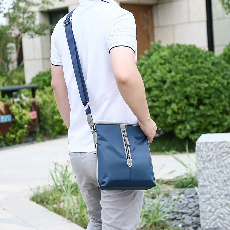 

Men's vertical square waterproof Oxford crossbody wide shoulder strap large capacity travel single-shoulder backpack