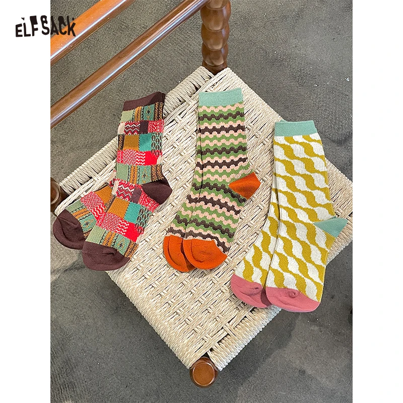 

ELFSACK 2025 Autumn New Arrival Bohemian Color Block Patch Colorful Socks For Woman