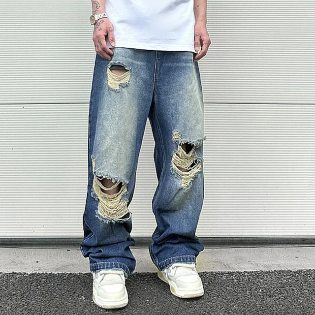 Jeans shops baggy at knees