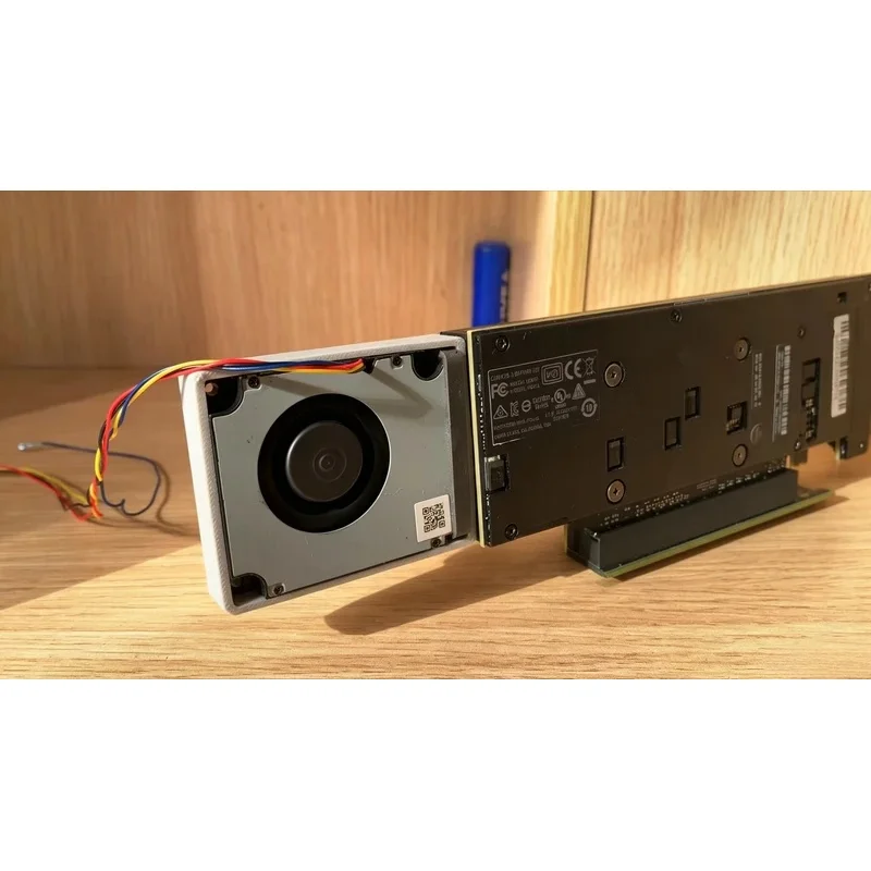 N+ Quiet 4-Wire Delta Turbo Cooling Fan, Compatible with For NVIDIA Tesla P4 M4 T4 GPU Total length of the fan bracket: 24 cm