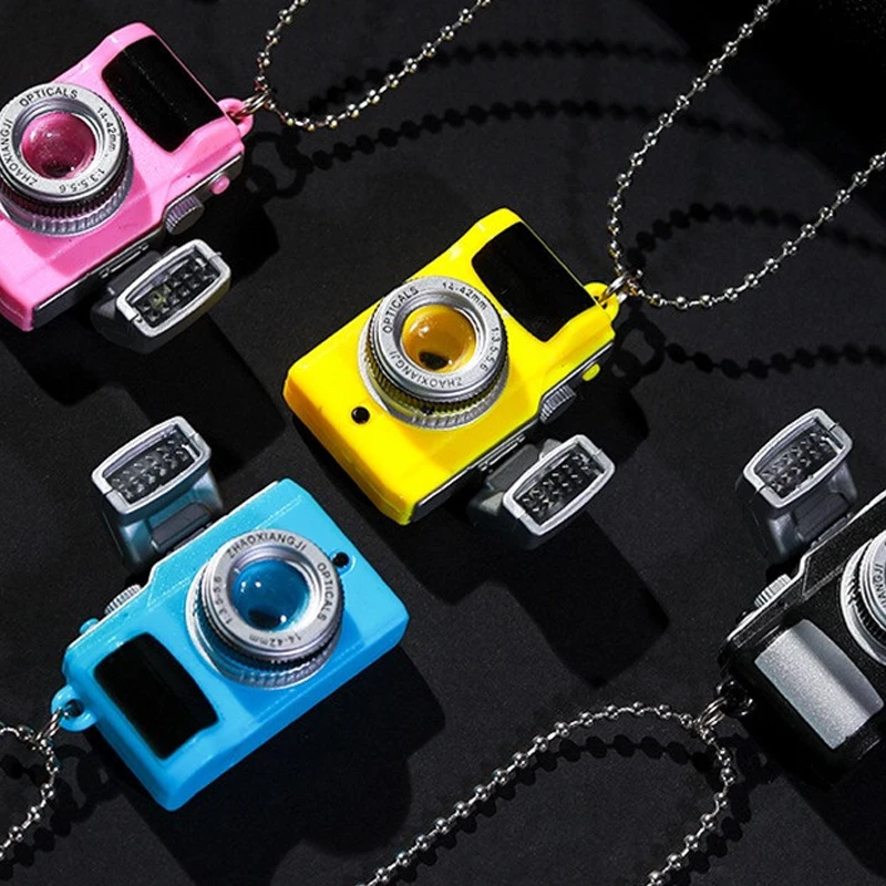 Vintage Flash Camera Pendant Necklace for Women Man Long Chain Light Mini Camera Chains Necklaces Friendship Aesthetic Jewelry