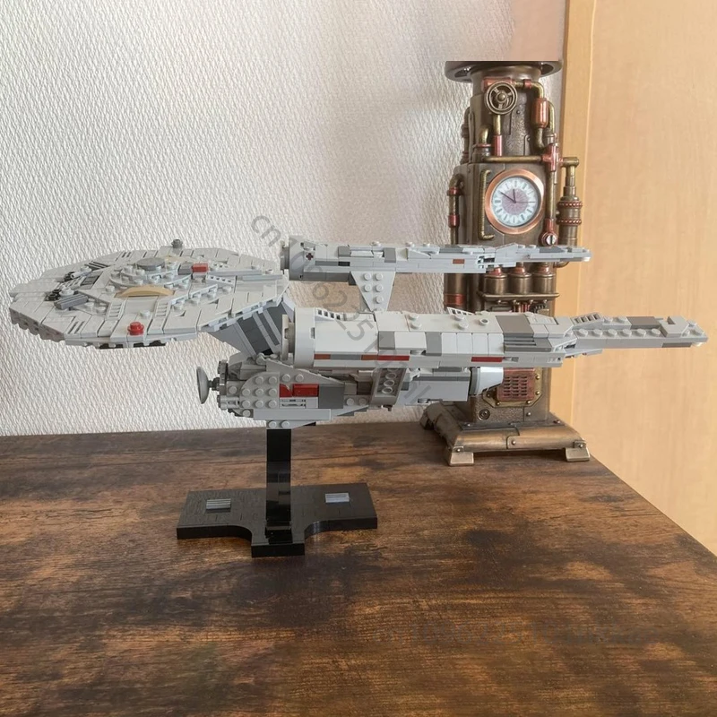 

NEW USS Enterprise NCC-1701 Midi-Scale Space War Military MOC SpaceShip Battle Model Building Blocks DIY Assembly Brick Toy Gift