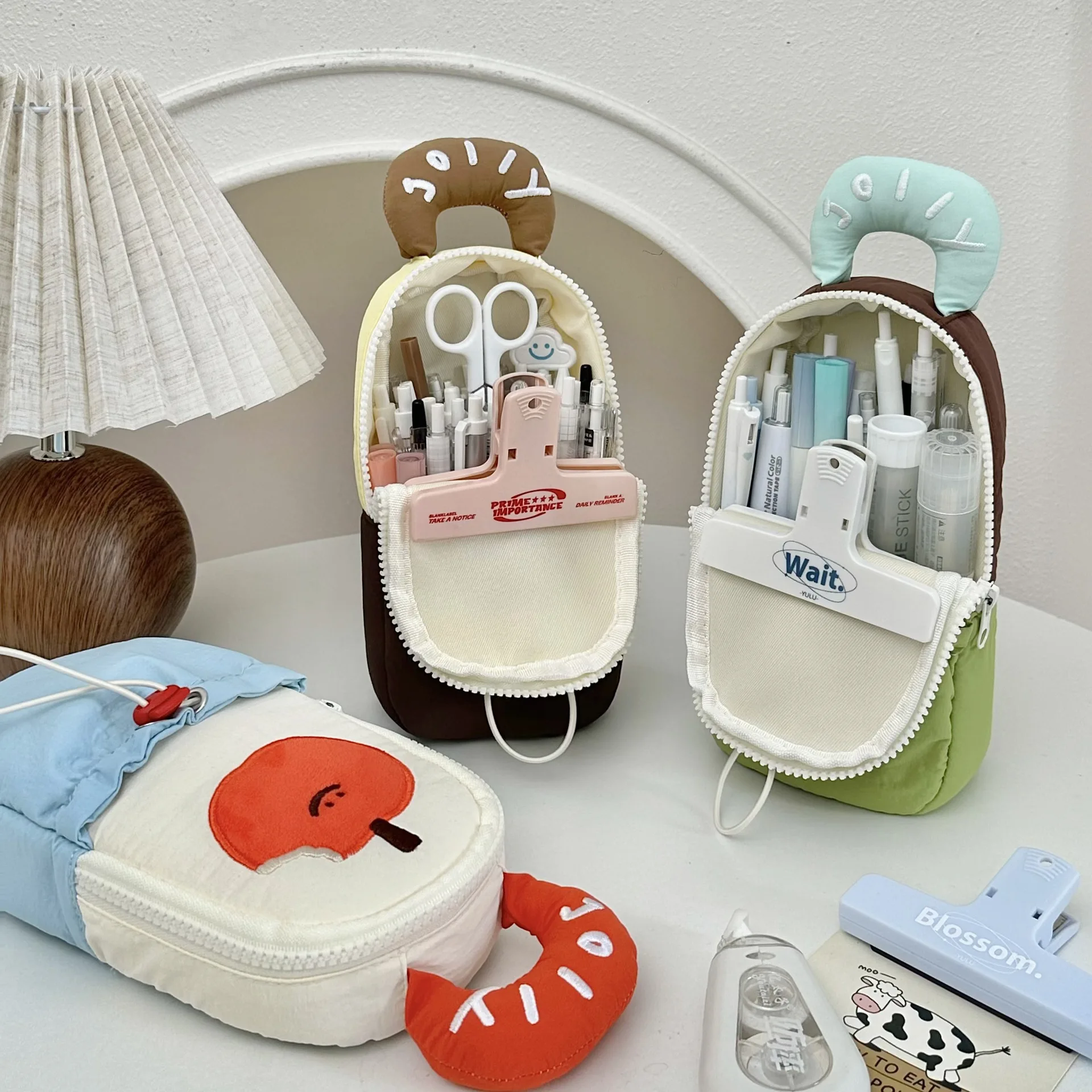 

Creative Student Storage Pen Bag Plush Cute Niche Soft Small Miscellaneous Pen Bag Storage Bag