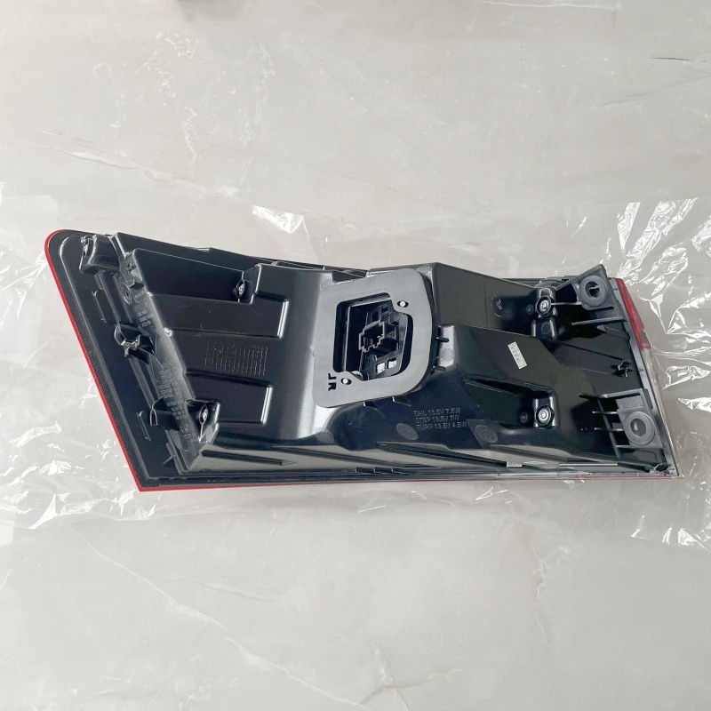 For Skoda Superb 2019 2020 2021 2022 2023 Rear Taillight Assembly Housing Brake Light Reversing Lamp Assembly