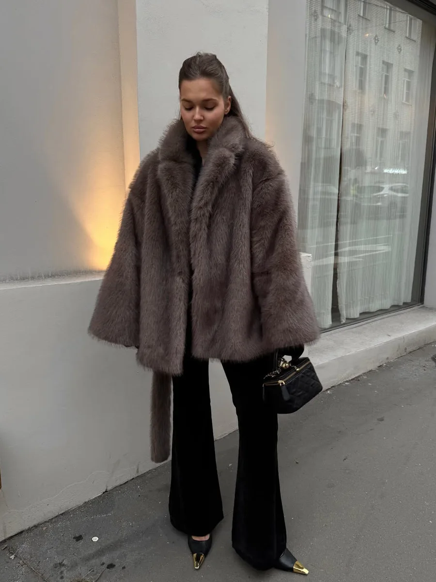 2026 Winter Elegant Luxury Chic Thick Warm Faux Fox Fur Coat Women High Quality Fluffy Fox Fur Jacket Fashion Oversized