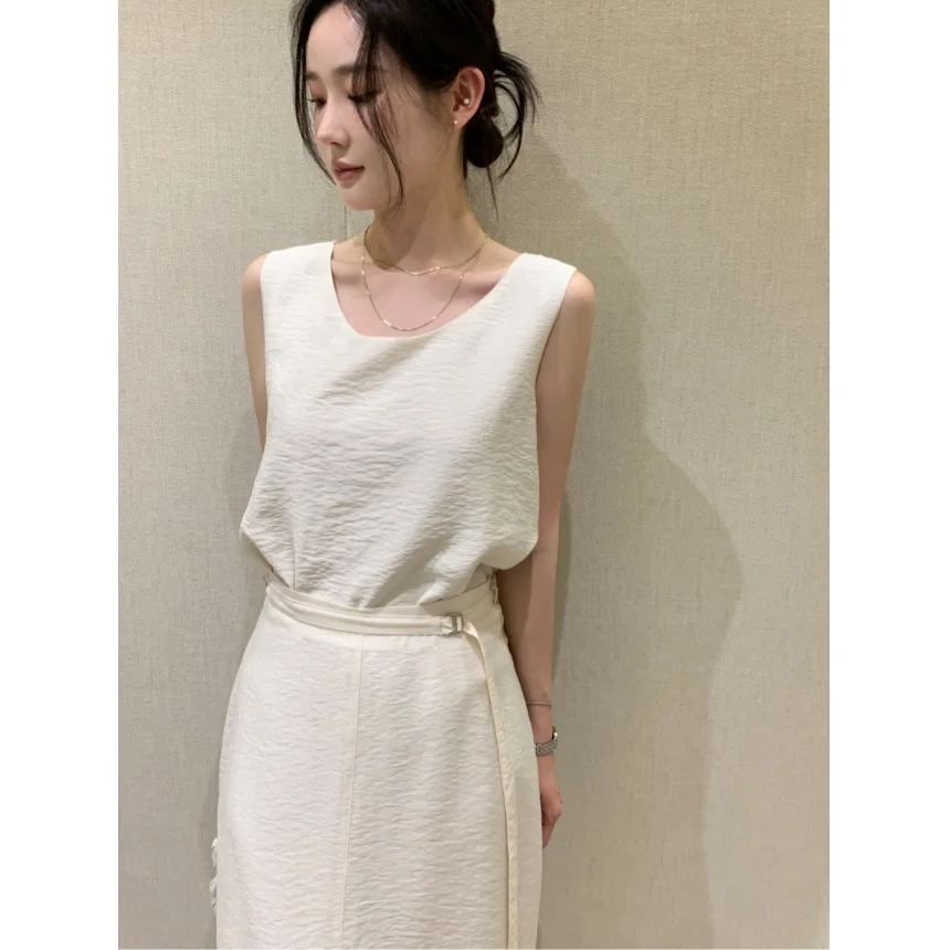 

Chic Pure Color Sleeveless Hoodie Top Women's Vest Top with Belt Half Skirt Set Summer Fashionable Two-Piece Suit for Women
