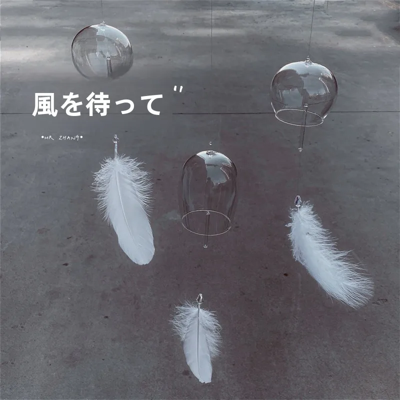 

Оригинальные стеклянные ветряные колокольчики MR ZHANG с перьями, простые современные, подарок на день рождения для мужчин, элегантные украшения