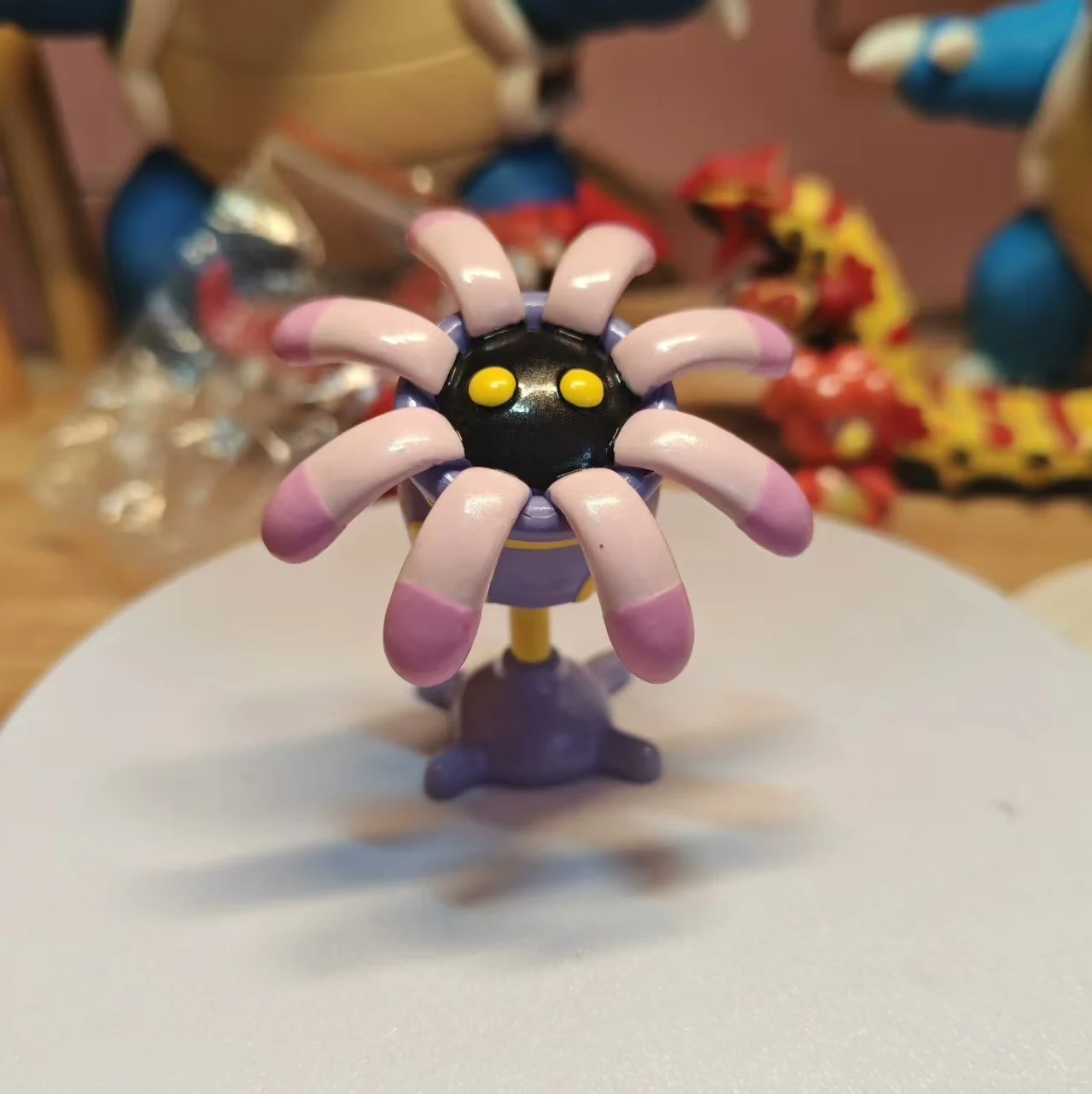 

CANDY TOYS 1/20 Mewtwo Magikarp Flareon Pidgeot Hoenn Region FIGURE MODEL Lileep TOYS