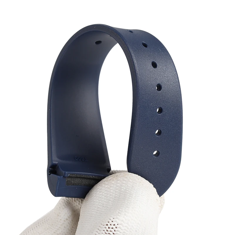 Correa de reloj de goma con extremo curvado de 22 mm para Tudor Black Bay 58 Bronze – Correa de silicona suave, patrón floral rojo, resistente al agua y duradera