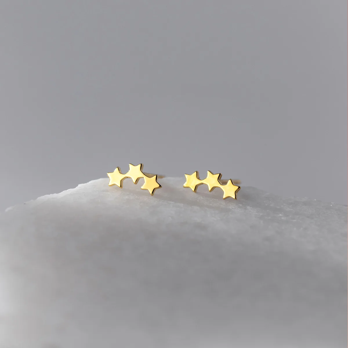 Gold Color Lovely Mini Star Earrings for Women Daily Wear Minimalist Cute Flower Stud Earring Girls Fashion Pierc Jewelry Gifts