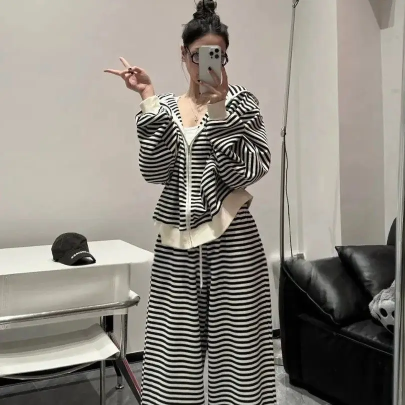 

Large Size 300 Pou Korean Sle Striped Set Casual Sweatirt And Pants Two Piece Set for Men And Women Spring Autumn New ...