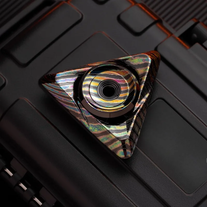 لعبة ROCK EDC Lingguang المعدنية الميكانيكية المكونة من ثلاث صفحات على شكل مثلث تململ سبينر لسطح المكتب #3