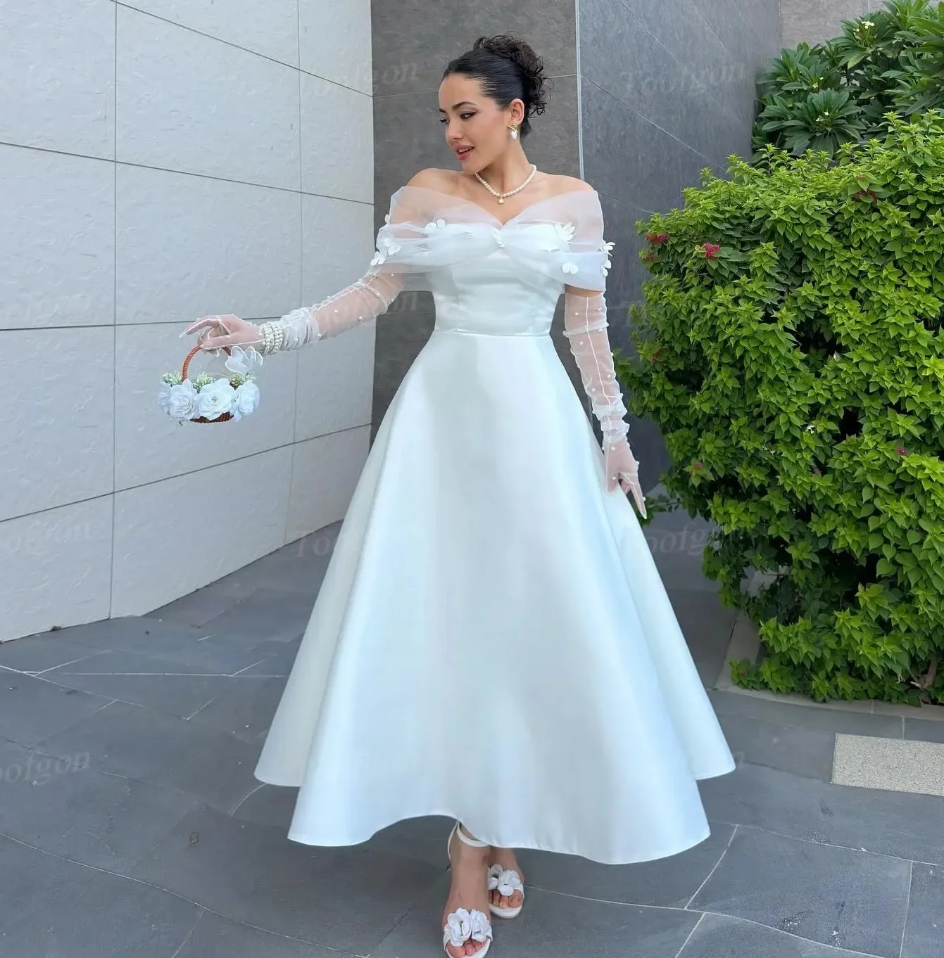 ชุดแต่งงานหรูหราแบบเปิดไหล่ประดับดอกไม้ ความยาวระดับข้อเท้า ผ้าซาตินทรงเอไลน์ สำหรับเจ้าสาว งานเลี้ยง ถ่ายภาพ ชุดเจ้าสาว