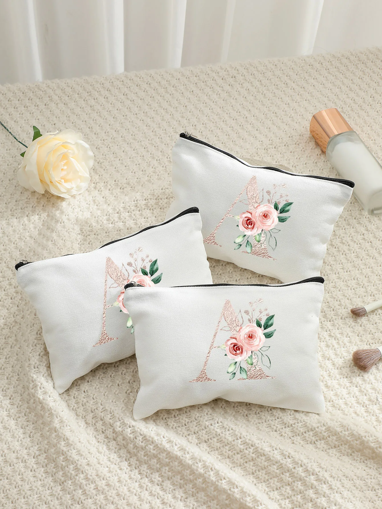 

2026 New Style Flower Pink Letter Printed Toiletry Bag Makeup Bag Universal Wedding Travel Storage Best Gift for Girlfriend