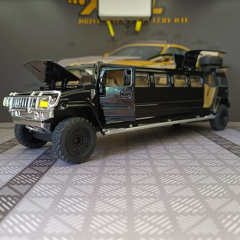 Simulación 1:32, Hummer, edición extendida, modelo de coche de aleación, sonido y luz, regalo, puertas y capó del motor, maletero se puede abrir