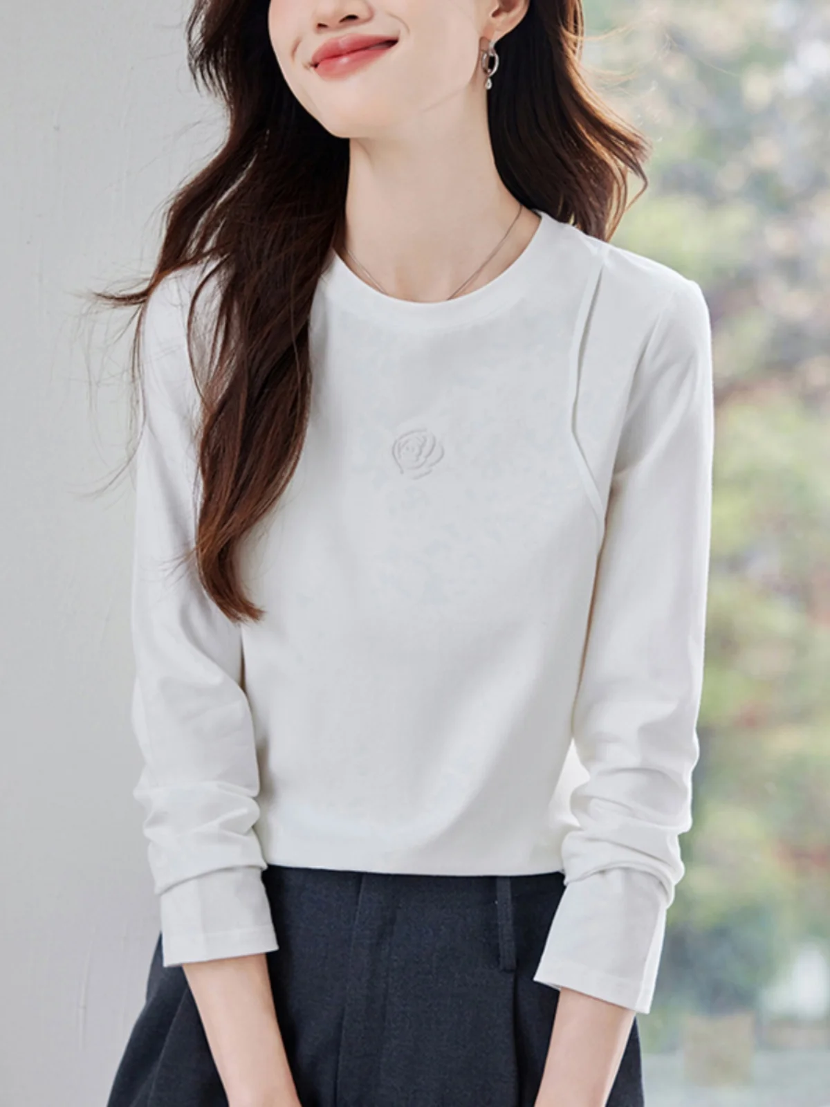 

Rose Emed Long Sve Basic Loose Women's T-irt Commute Sle Korean Version Spring New Faion Inner Wear Base irt