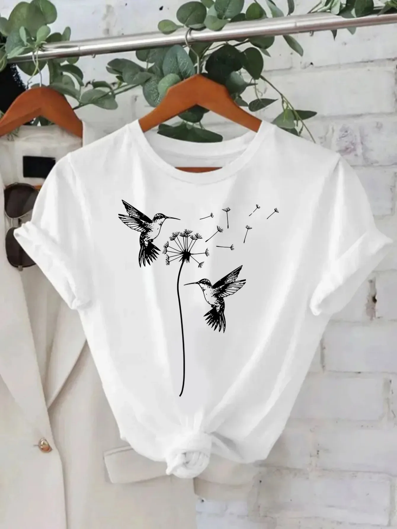 Camiseta con cuello redondo para mujer con estampado de dibujos animados y letras a la modadiseño Simple adecuada para