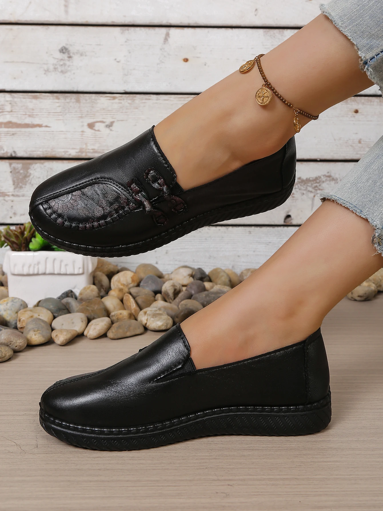 Mom-Schuhe, Damen-Loafer, bequem und rutschfest, lässige flache Schuhe für Menschen mittleren und höheren Alters mit kostenlosem Versand. – Detail 9