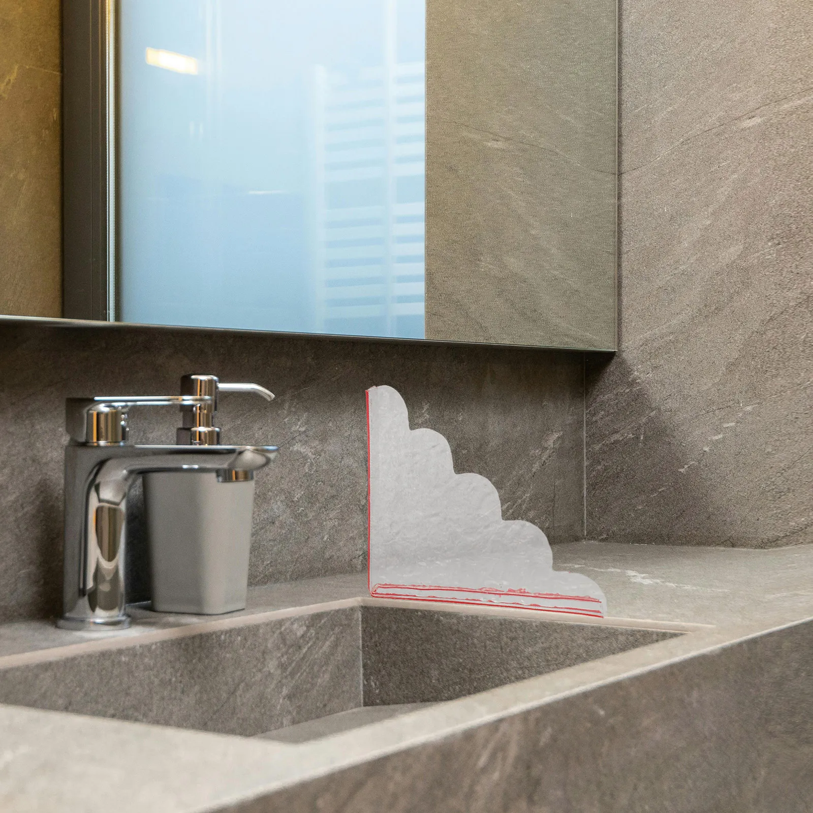 

1Pair Acrylic Splash Guard Bathtub Sink Transparent Decor Pattern Splashproof Shower Water Splash Blocker Bathroom Water Guard