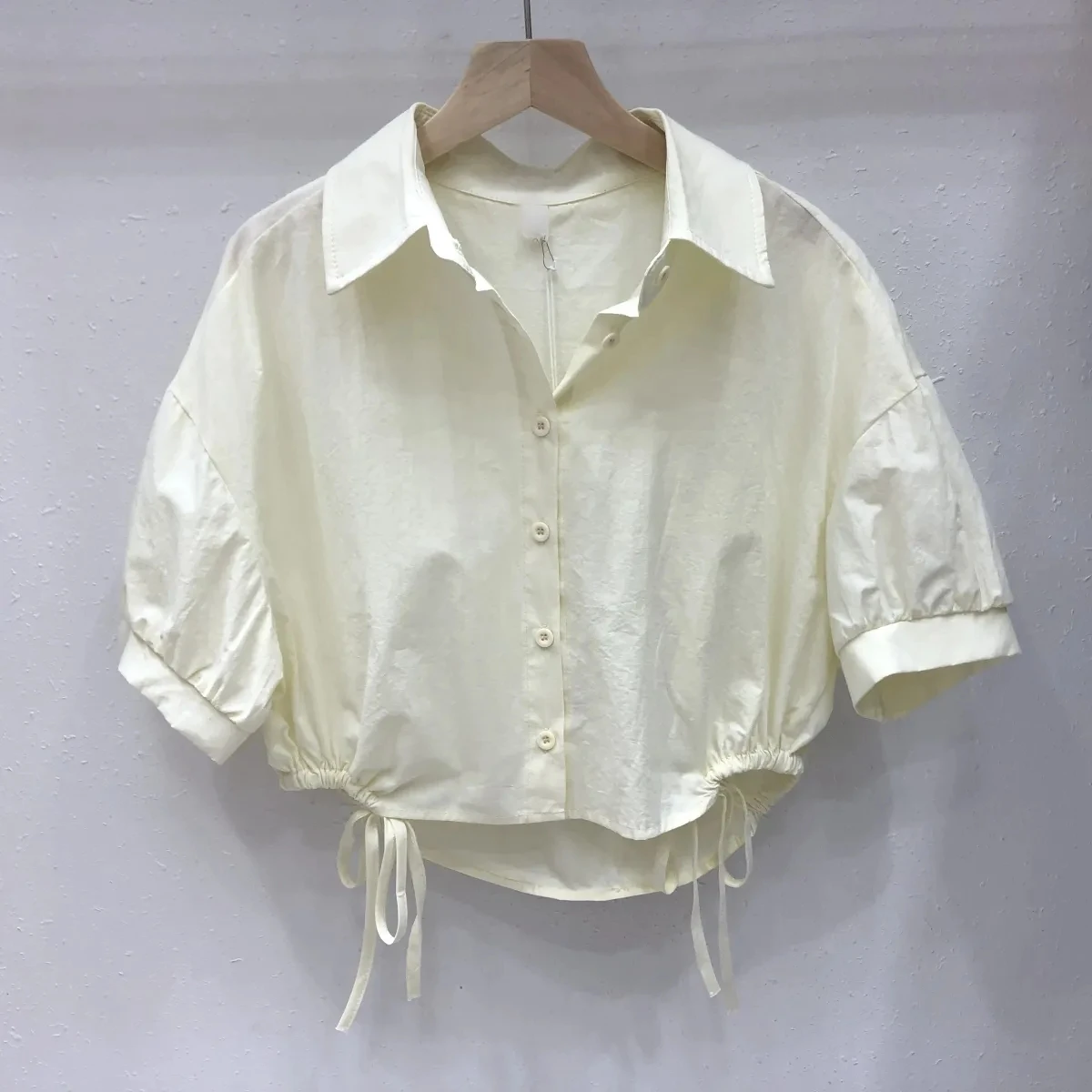 夏らしい白いネオートスウェット、女性向けデザインセンセーション、Dストリングファション、小さいサイズ、オルトトップ、韓国風、ゆったり...