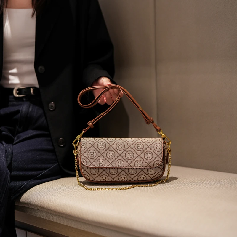 

Chic Fashionable Minimalist Vintage Shopper Bag For Women Leather Unique Crossbody Solid Color Large Capacity Trendy Design