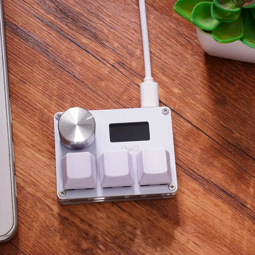 แป้นพิมพ์เล่นเกม3ปุ่ม USB สีขาวขนาดเล็ก3ปุ่มแป้นปุ่มกด Osu แบบ hotswap มือเดียวคีย์บอร์ดเล่นเกมเชิงกลการตั้งโปรแกรมด้วยปุ่มและหน้าจอ