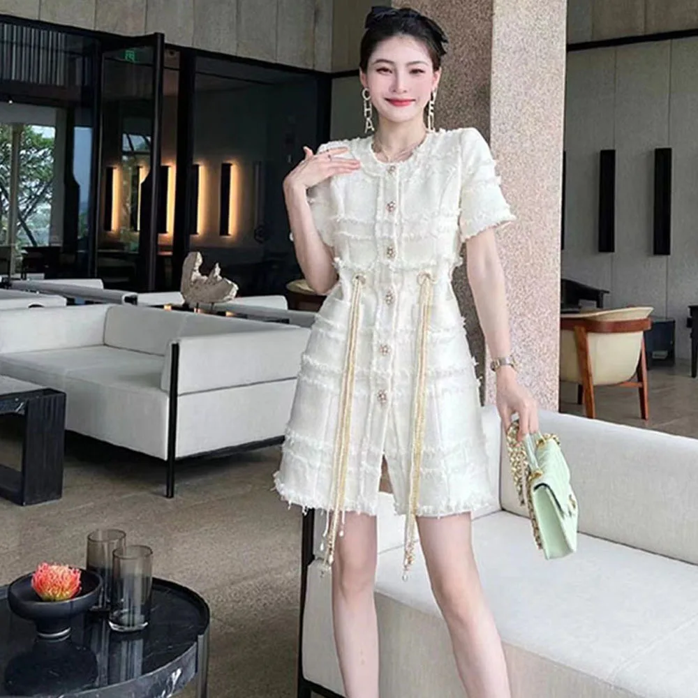 Luxury Runway Dress Women Woven Plaid Tweed O-neck Short Sleeve Diamonds Buttons Pearl Chain Tassel Belt Vintage Sweet Dresses