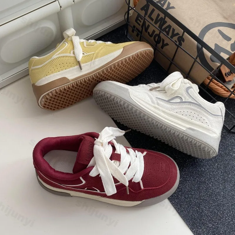 

Женские кроссовки на платформе, осень 2023, модная дышащая повседневная обувь на шнуровке, увеличивающая рост, удобная уличная нескользящая обувь на плоской подошве