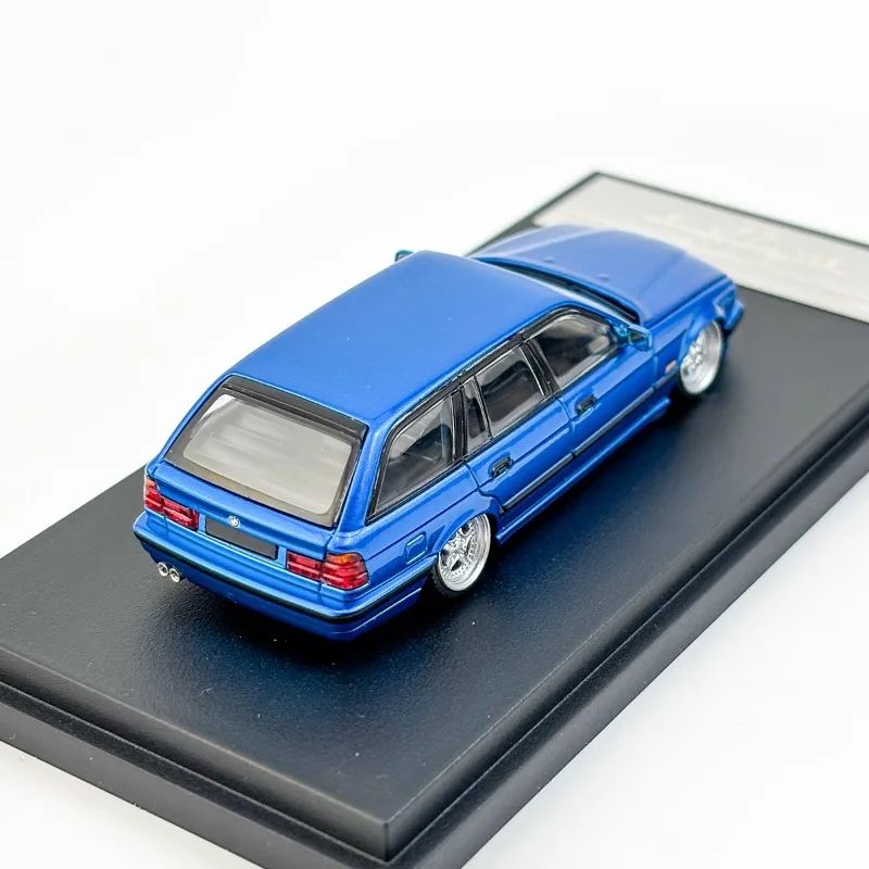 Escala Mortal 1/64 BMW 5 Series E34 TOURING, vehículo de juguete de aleación, regalos de modelo de Metal fundido a presión