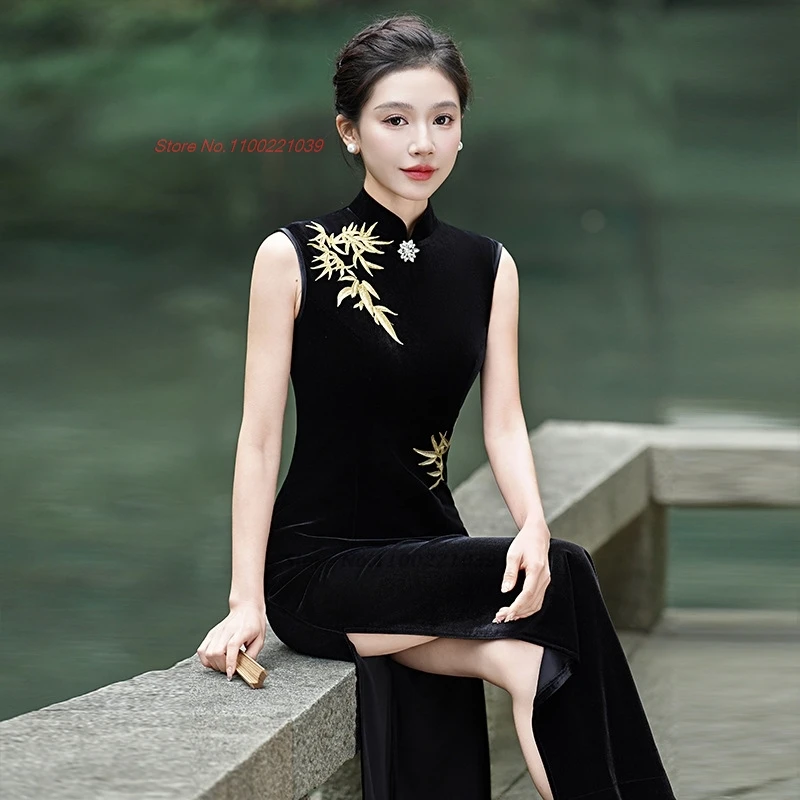 

2025 chinese vintage dress velvet qipao traditional bamboo embroidery evening dress sleeveless cheongsam banquet stage dress
