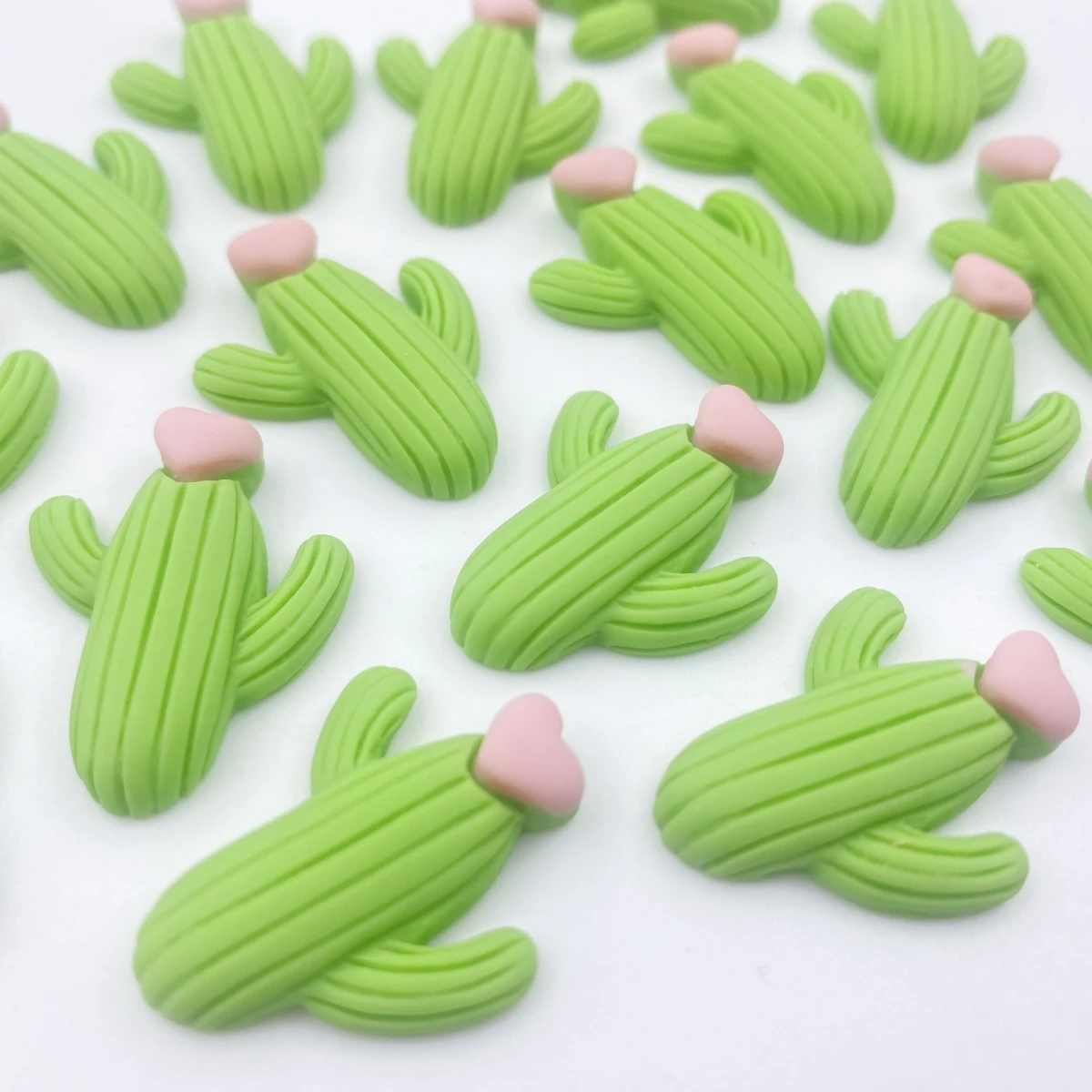 20PCS Mini Cactus Flat Back Resin Figurines DIY Scrapbook Bow Accessories Home Crafts