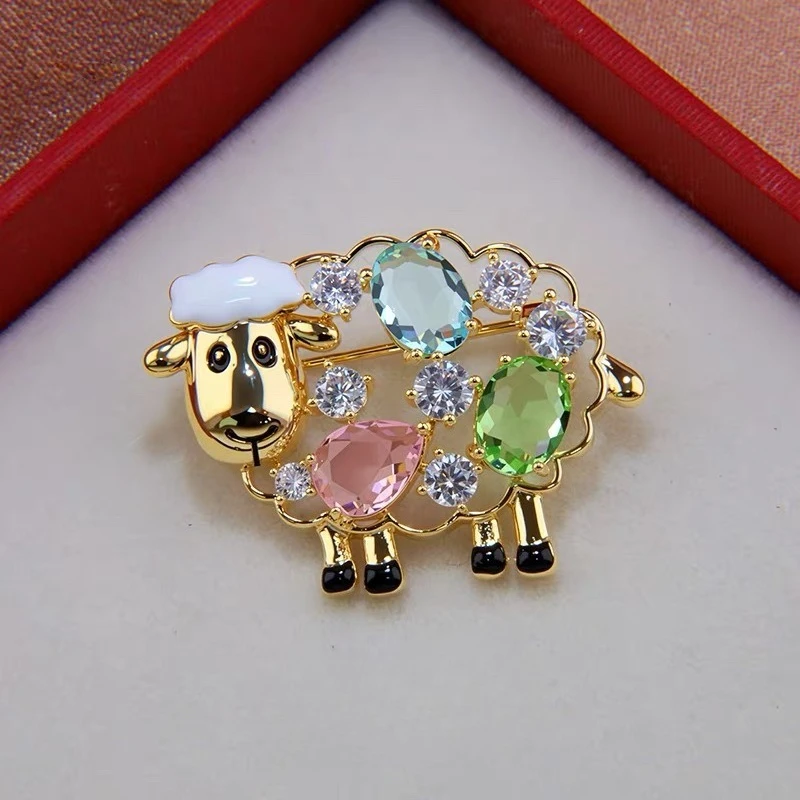 Luxury Cartoon Rhinestone Sheep Brooches for Women Unisex Animal Pins Casual New Year Party Jewelry Accessories Gifts Decoration