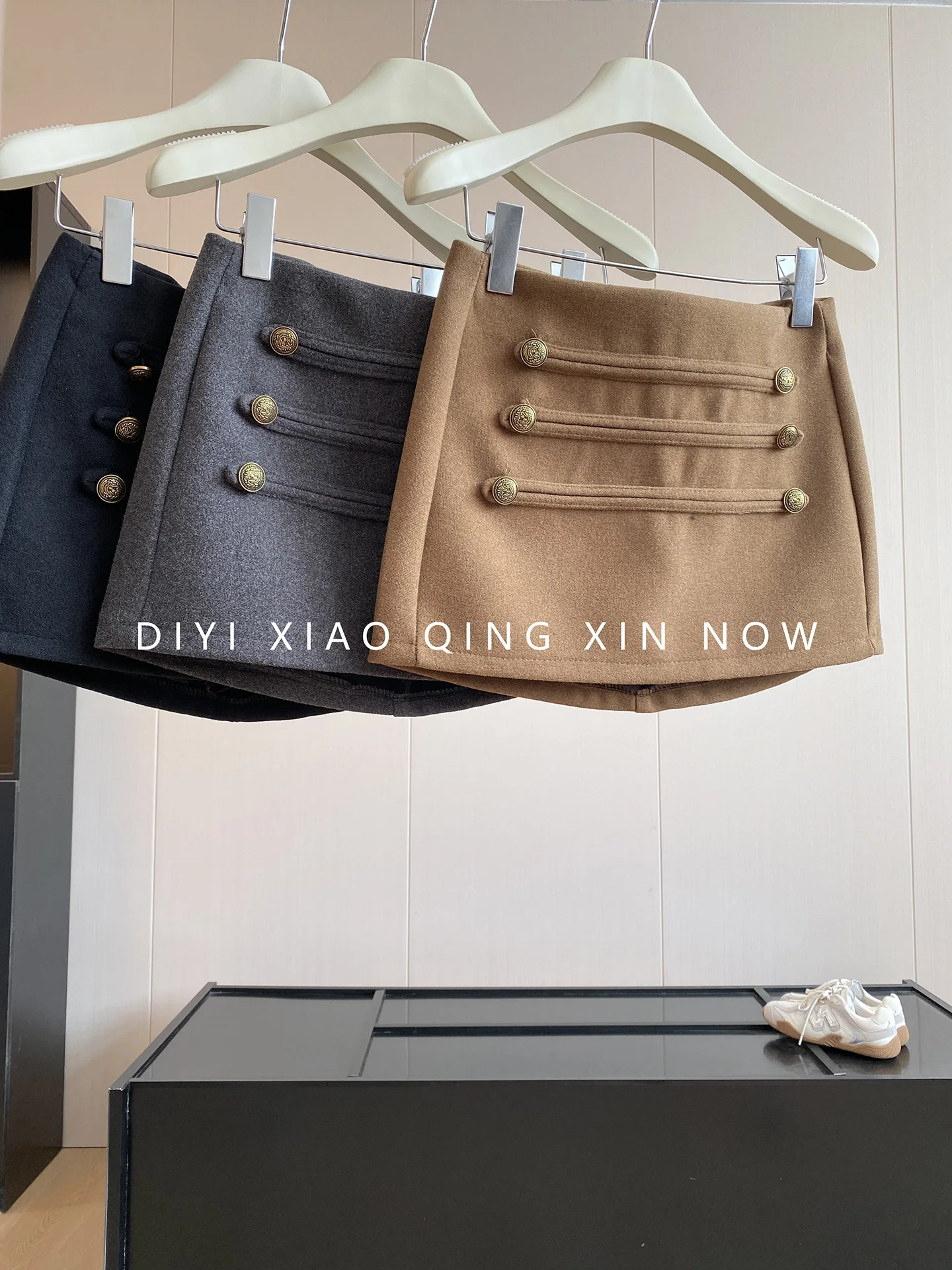 Low Waist A-Line  Skirt Women's Autumn Winter Woolen Texture Half Skirt Sexy Girl Metal Buckle Decorative Design Sensation