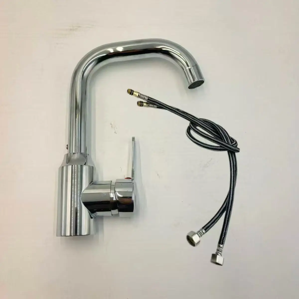 Universal Thickened Dual Control Faucet for Bathroom Kitchen Washbasin with Splash Proof Feature And Rotational Function