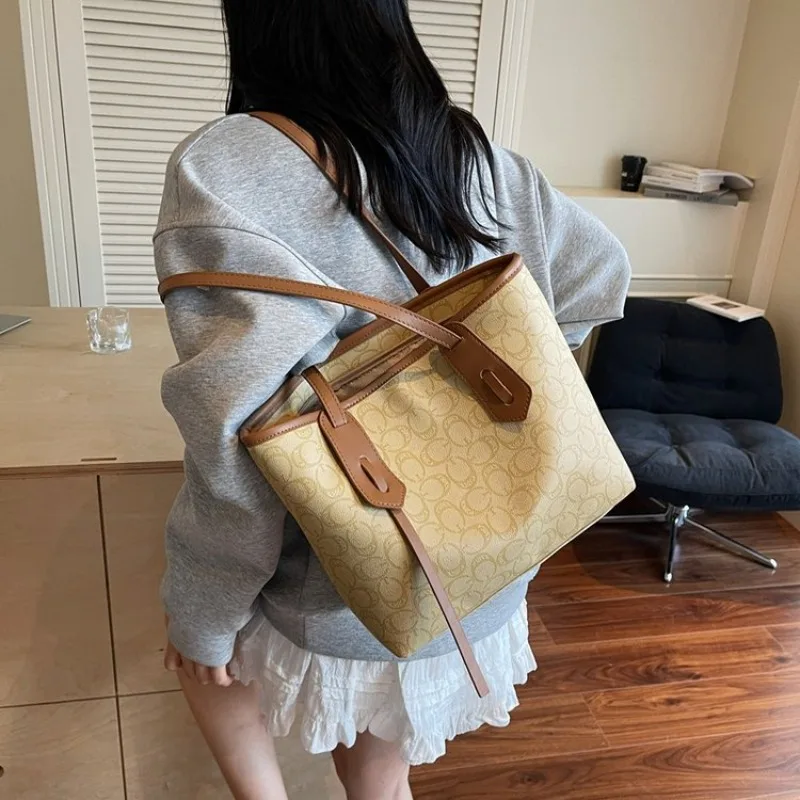 Designer Fashion Diaper Bag For Women Elegant Crossbody Handbag Luxury Brand Minimalist Vintage Large Capacity Tote Bag