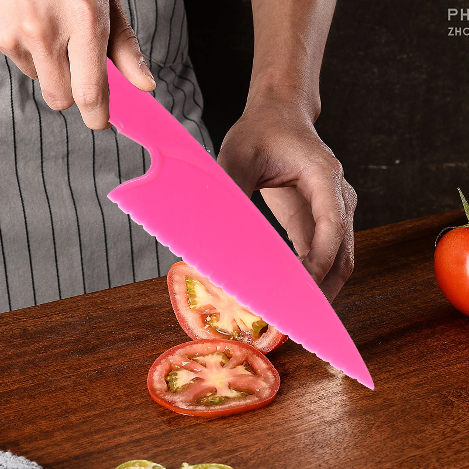 

8Pcs Children Fruit Vegetable Cutter Plastic Portable Small Handheld Kitchen Cutting Kids Safety Cutter Vegetable Cutting Device