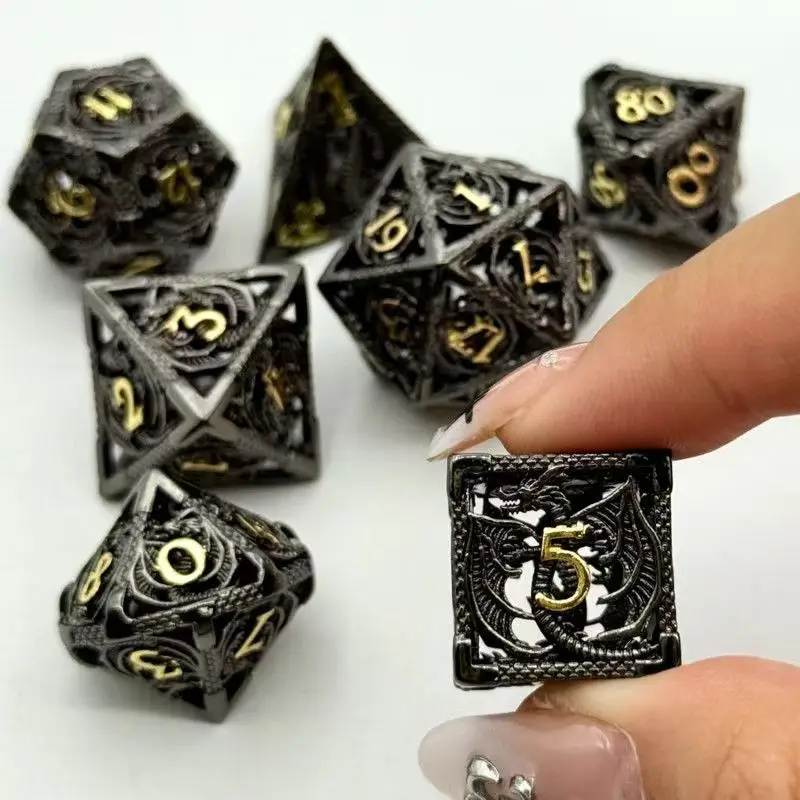 

Изысканный набор полихedralных кубиков из полого металла в форме дракона, сине-серебристые, тяжелые, для настольных ролевых игр (RPG, DND)