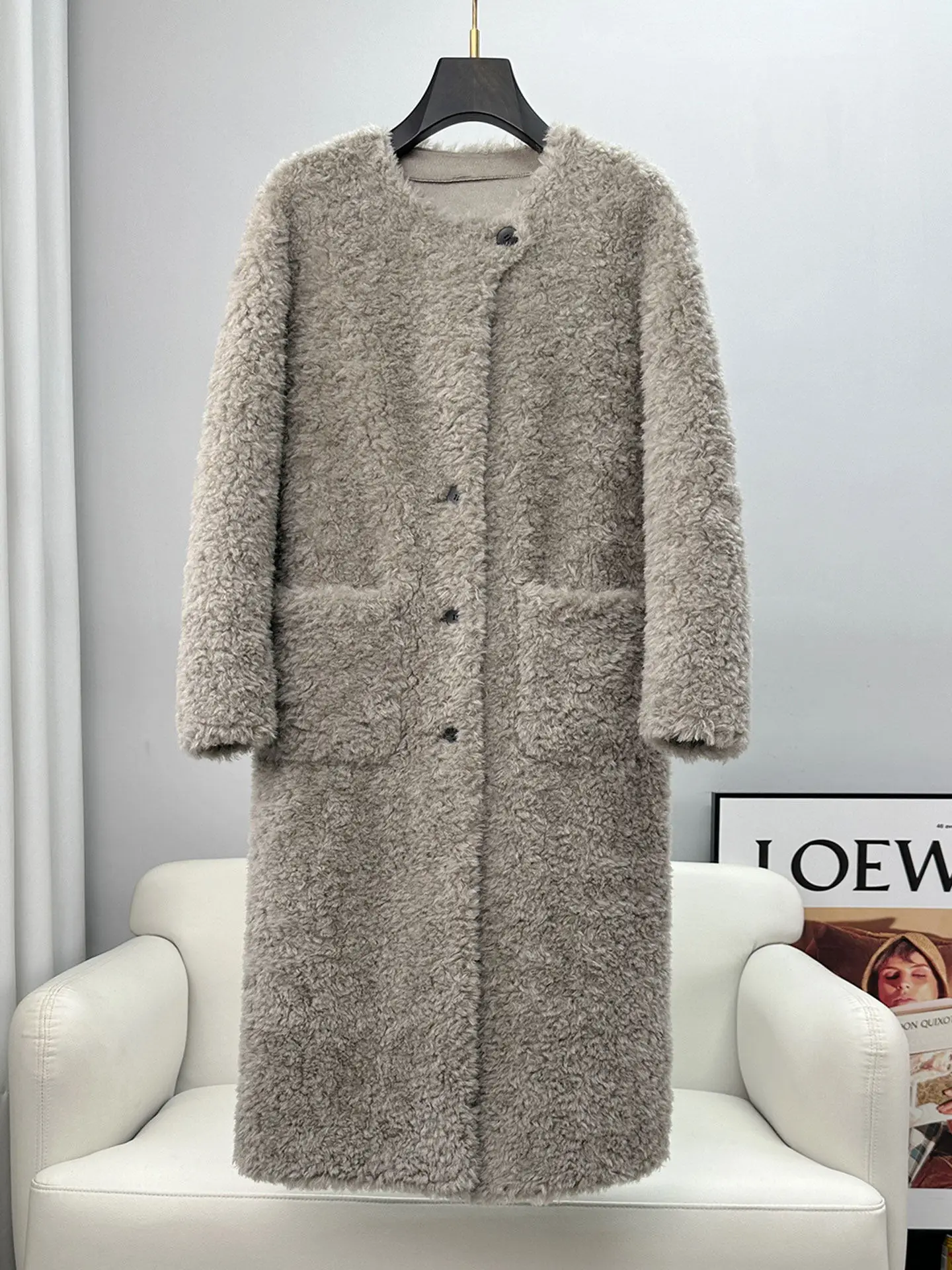 100 Genuine wool fur round neck sheepskin cut long coat 2025 New style lamb fur Integrated coat for women