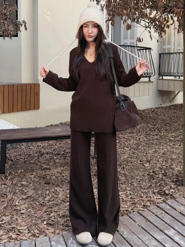 

Korean Style Women's Fashion V-Neck Top Wide Leg Pants Two-Piece Set Warm Thickened Winter Casual Wear High Waist Pure Color